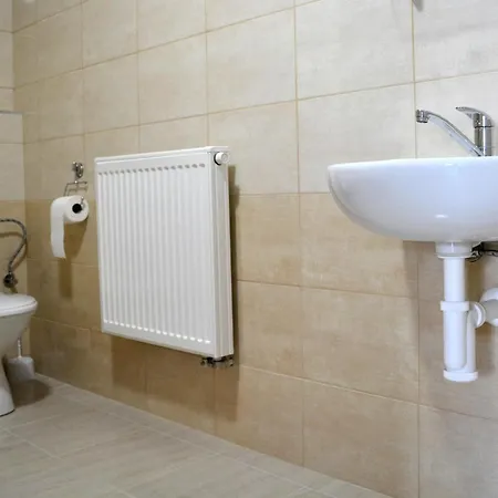 Tereza Πανσιόν Veľký Meder